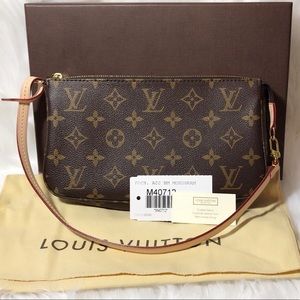 🌷Authentic Louis Vuitton Pochette NM monogram🌷
